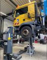 Podnośnik kolumnowy cięzarowy Nortec PK8500W 4 kolumny widlak BUS 3.jpg
