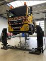 Podnośnik kolumnowy cięzarowy Nortec PK8500W 4 kolumny widlak BUS 6.jpg